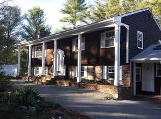 400 Walnut Plain Rd, Rochester, MA 02770