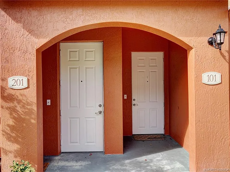 49 SE Sedona Cir #101 — Photo 11