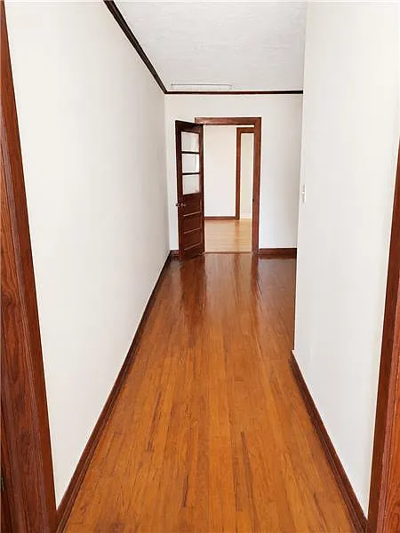 3 bed, 1042 sqft, $1,495 — Photo 2