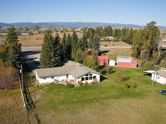 2 Residential homes being sold with this property