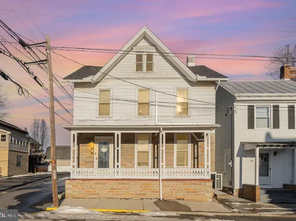 11 S Carlisle St, New Bloomfield, PA 17068