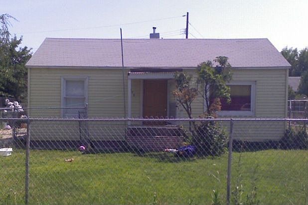 1st image of 215 1/2 Holly St