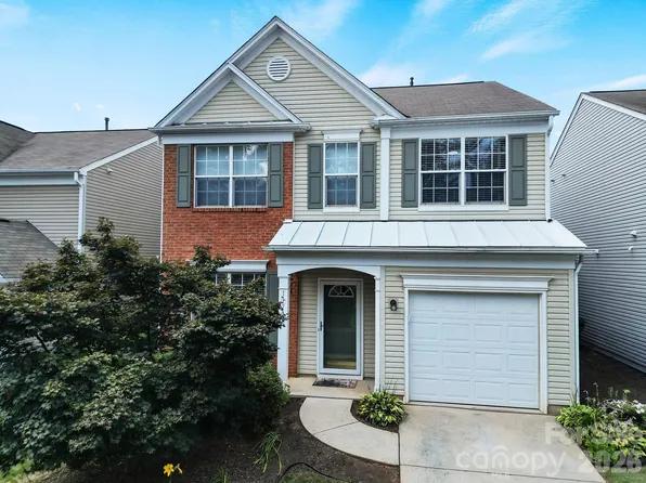 11719 Woodmere Trace Dr, Charlotte, NC 28277
