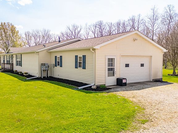 3rd image of 745 S County Road 400 W