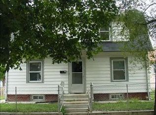 802 Columbia St, Aurora, IL 60505