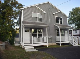 574 Chopsey Hill Rd, Bridgeport, CT 06606