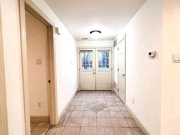 4th image of 322 Boot Rd