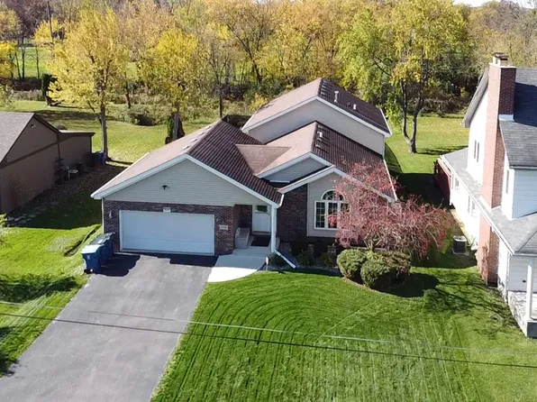 3708 S State St, Crete, IL 60417