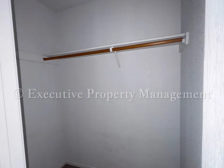 208 Janelle Dr — Photo 26