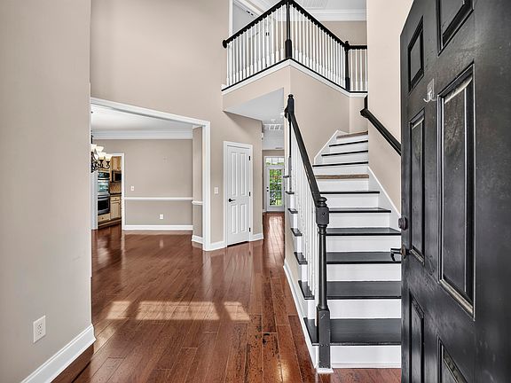 2nd image of 1011 Legacy Ln