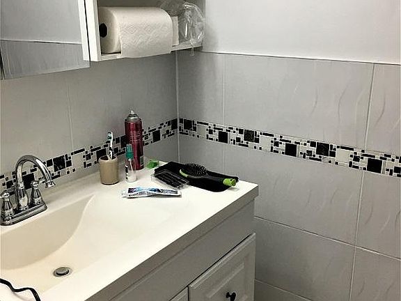 2nd image of 108 Sussex St APT 1