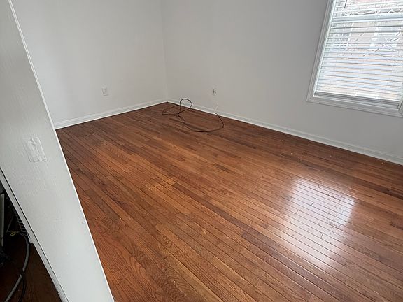 2nd image of 640 S 14th Ave Unit 1