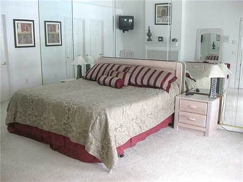 4th image of 2922 Evans Dr