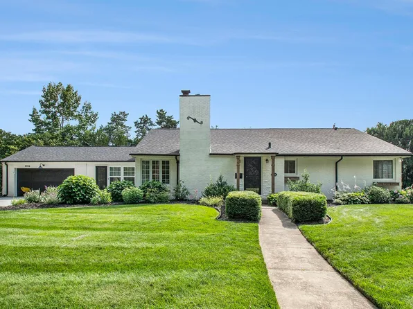 2216 E Madison St, South Bend, IN 46615