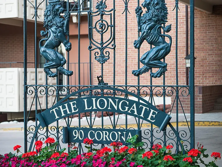 The Liongate — Photo 5