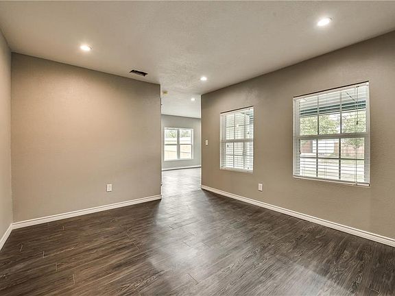 3rd image of 1201 W Pafford St