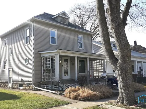 525 W Center St, Fostoria, OH 44830