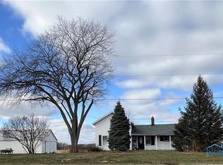 12661 N Fostoria Rd, Bradner, OH 43406