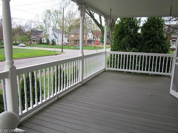 5th image of 944 Chestnut Blvd
