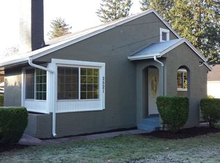 2521 E 18th St, Vancouver, WA 98661