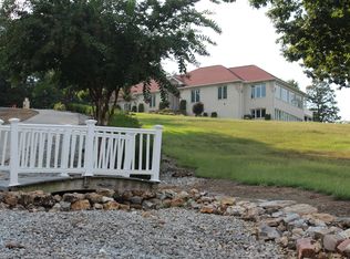 39 Whispering Hl, Blue Eye, MO 65611