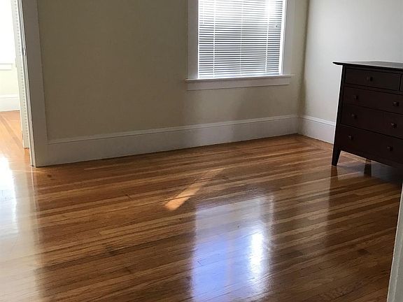 5th image of 587 38th Ave