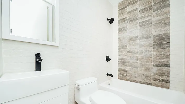 Rented by Nooklyn NYC LLC | media 9