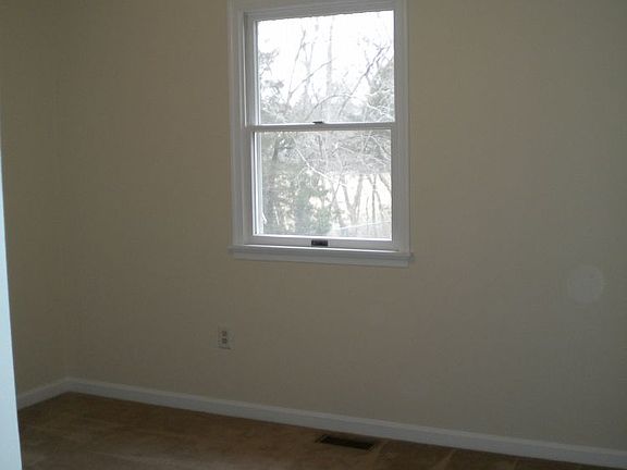 3rd image of 125 Wankoma Dr