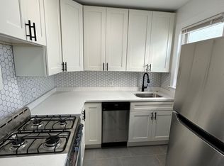 90 Winthrop Shore Dr APT 6, Winthrop, MA 02152