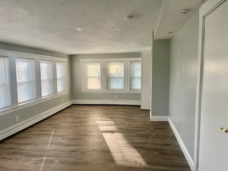 70 Park St #3 — Photo 10