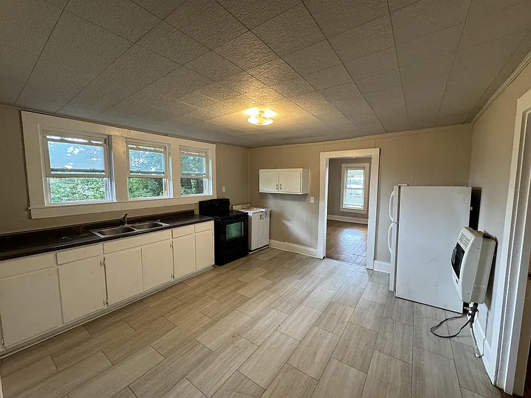 1202 Church St NW — Photo 6
