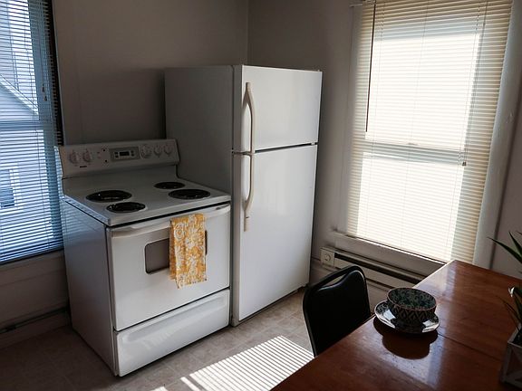 3rd image of 108 S 4th St #3e1ff0577