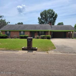1707 N Pear Ln, Greenville, MS, 38703