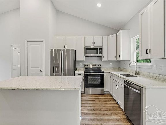 3rd image of 8045 Price St