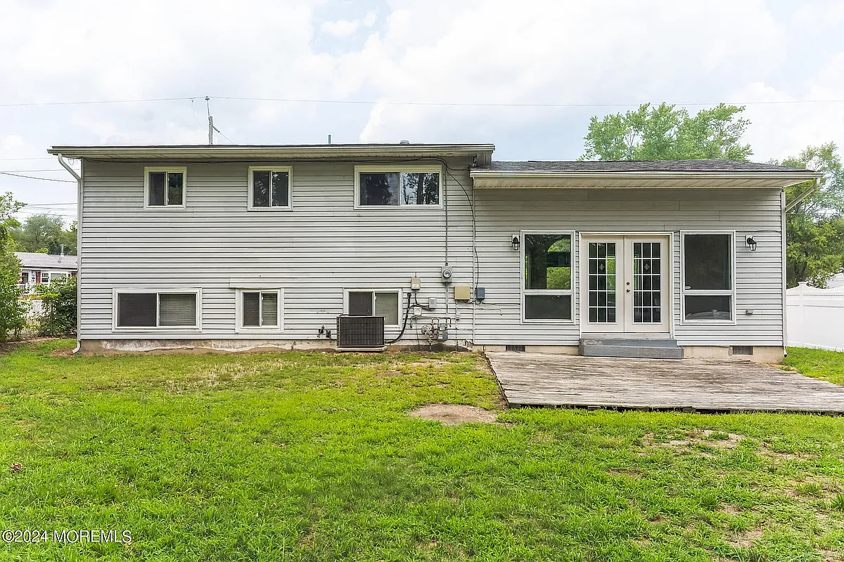 Building Photo - 456 Brook Forest Dr