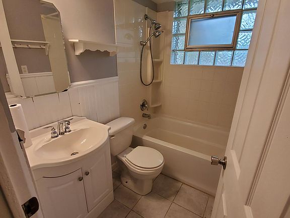 3rd image of 2135 Saint Louis St