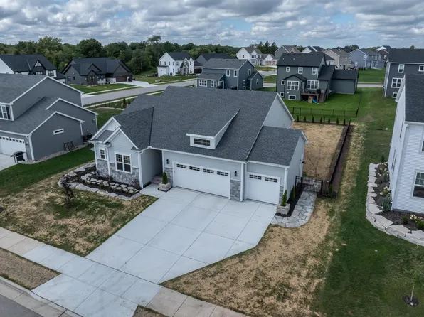 1378 OLDE HIGHLANDER DRIVE, Oconomowoc, WI 53066