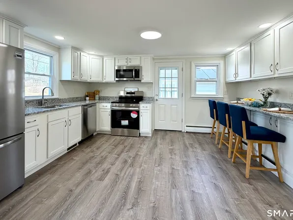 61 Terrace Avenue, East Lyme, CT 06357