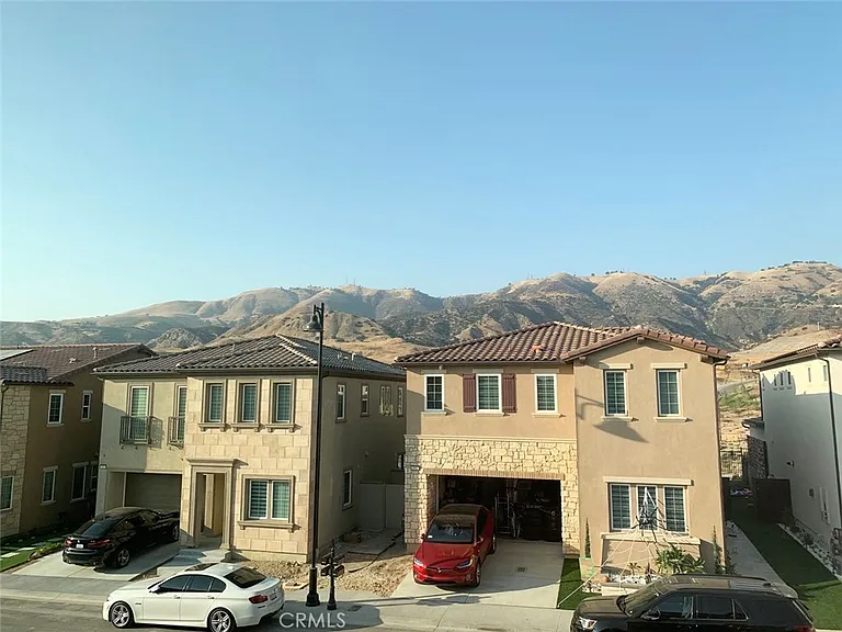 20816 Pine Cone Cir — Photo 2