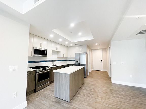 5th image of 5545 Bonner Ave #203