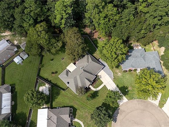 4th image of 1025 Trail Ct