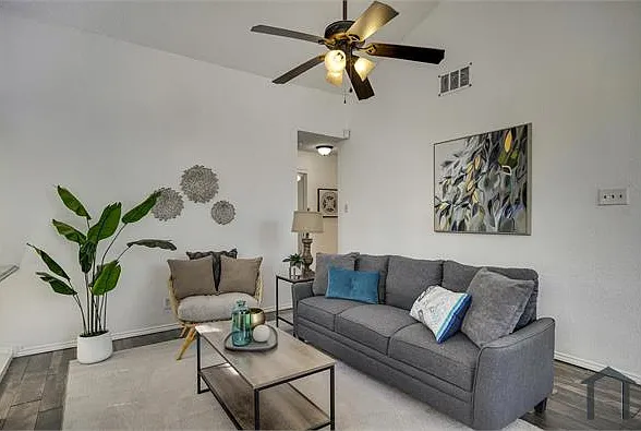 6311 Village Clf — Photo 3