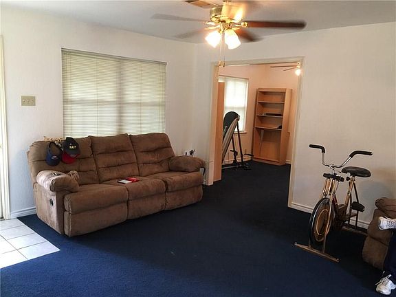 4th image of 626 Johnson Dr