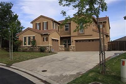 1st image of 610 Barranca Ct