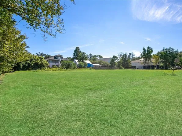 237 West St, Mandeville, LA 70448