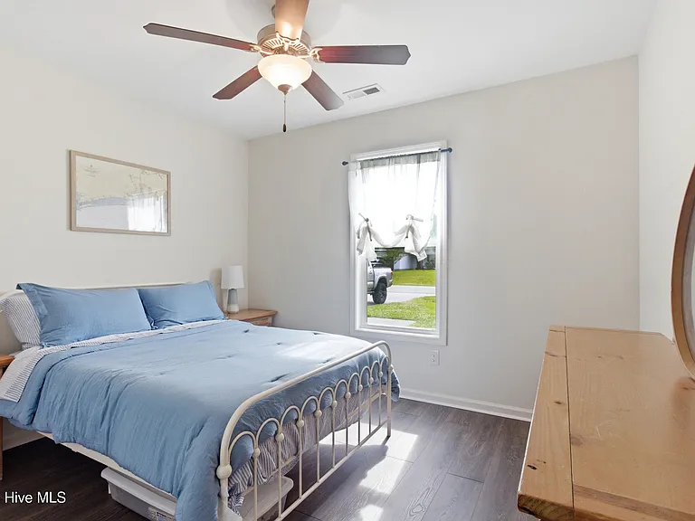 211 N Windy Ridge Rd — Photo 4