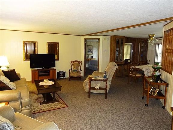 2nd image of 23 Kimberly Ln #23