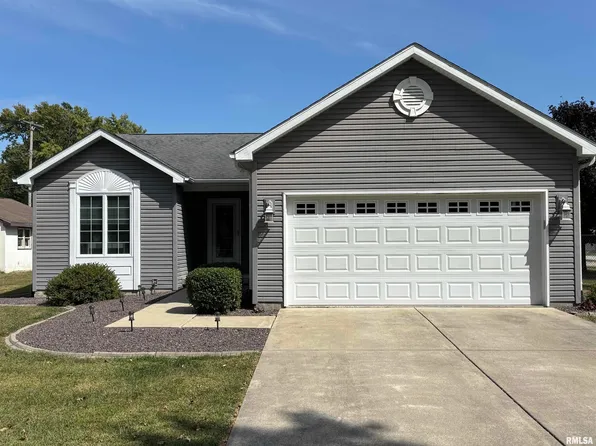 304 Richmond Ave, Taylorville, IL 62568