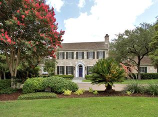 225 Geneseo Rd, Terrell Hills, TX 78209