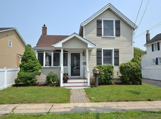 187 Smith Ave, Islip, NY 11751